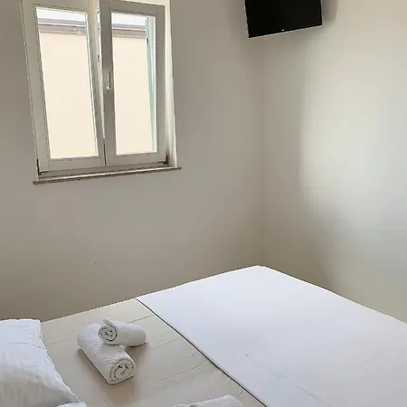 Happy Center Baška