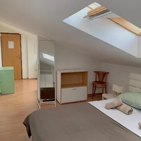Happy Center Apartament *