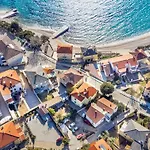 Happy Center Baška