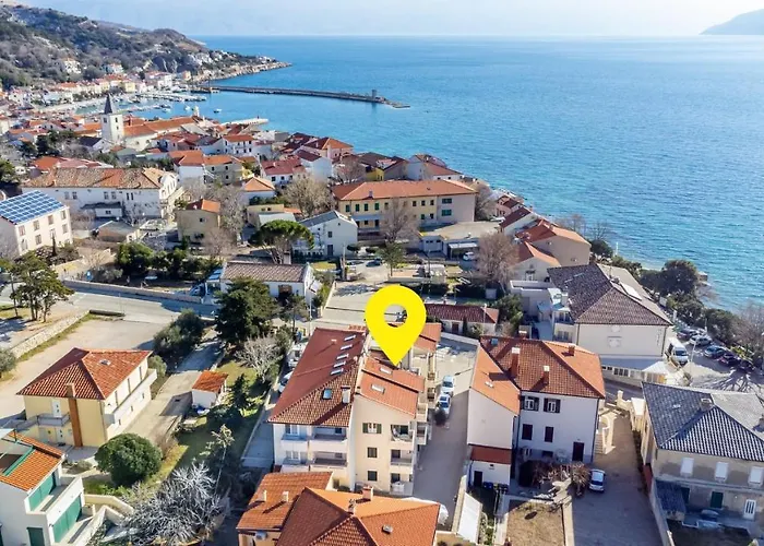 Happy Center Baška